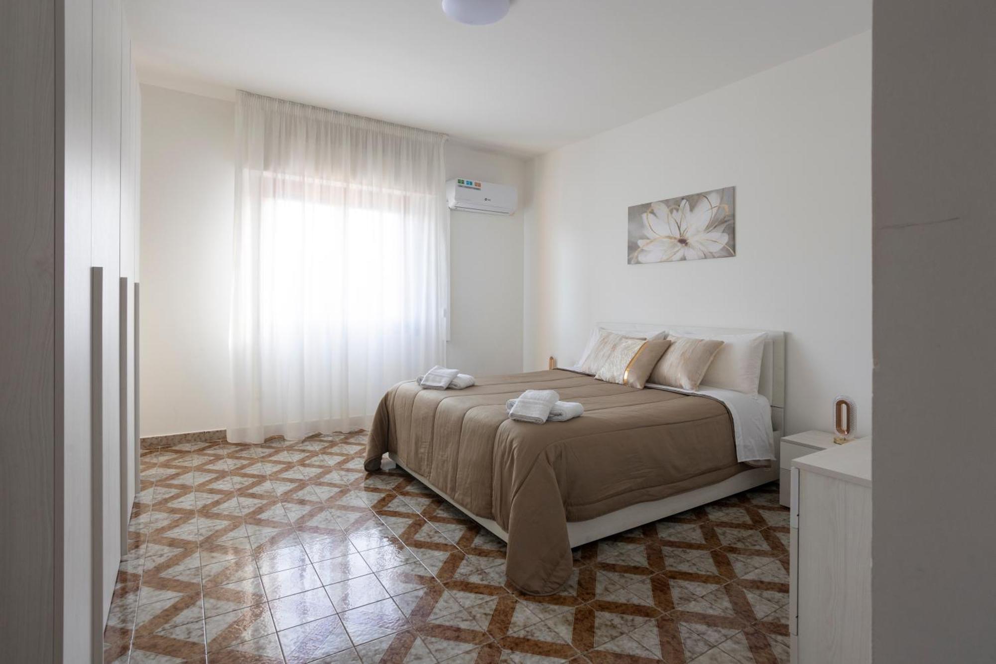 Cama Casa Vacanze - Qui Vivi La Vera Storia Normanna パレルモ エクステリア 写真